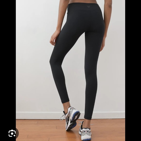 Aritzia TnaBUTTER™ Atmosphere Leggings - Picture 3 of 6